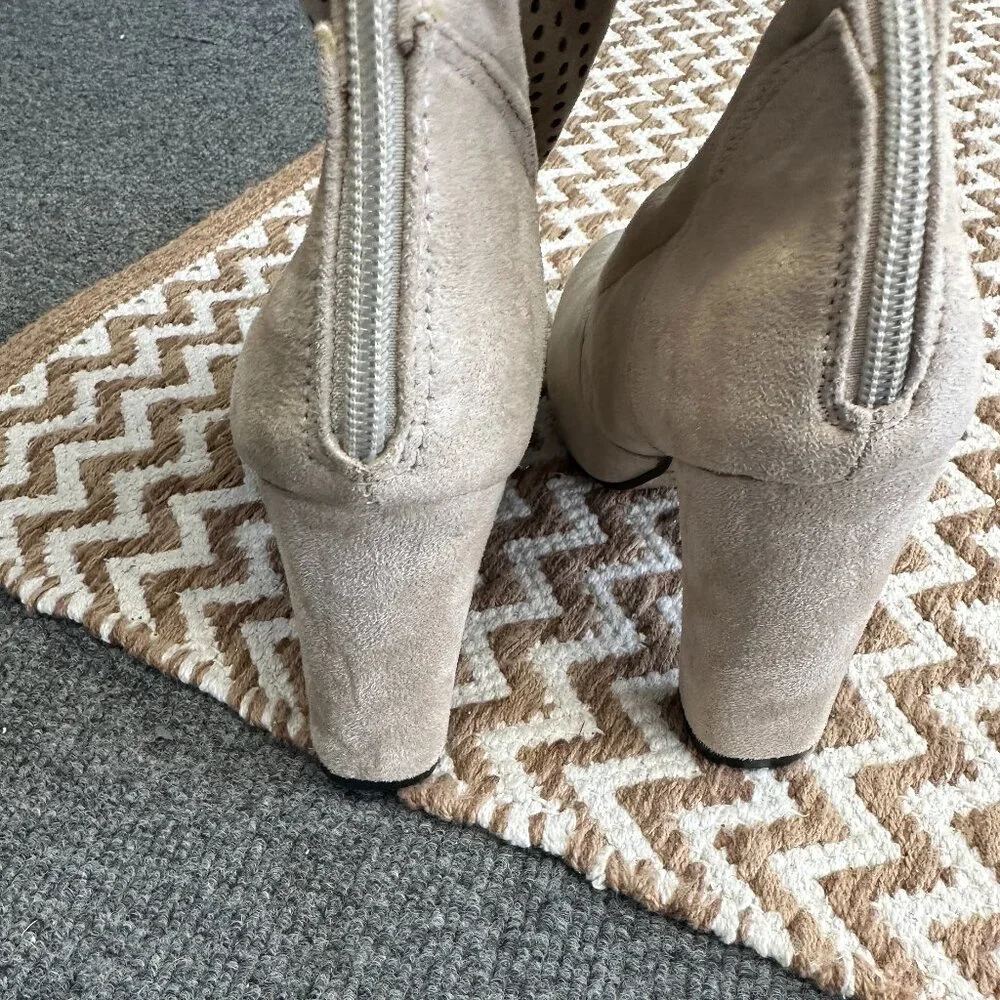 Boutique Faux Suede Textured Over The Knee Heel Boot Womens Size Large 8/9 Taupe
